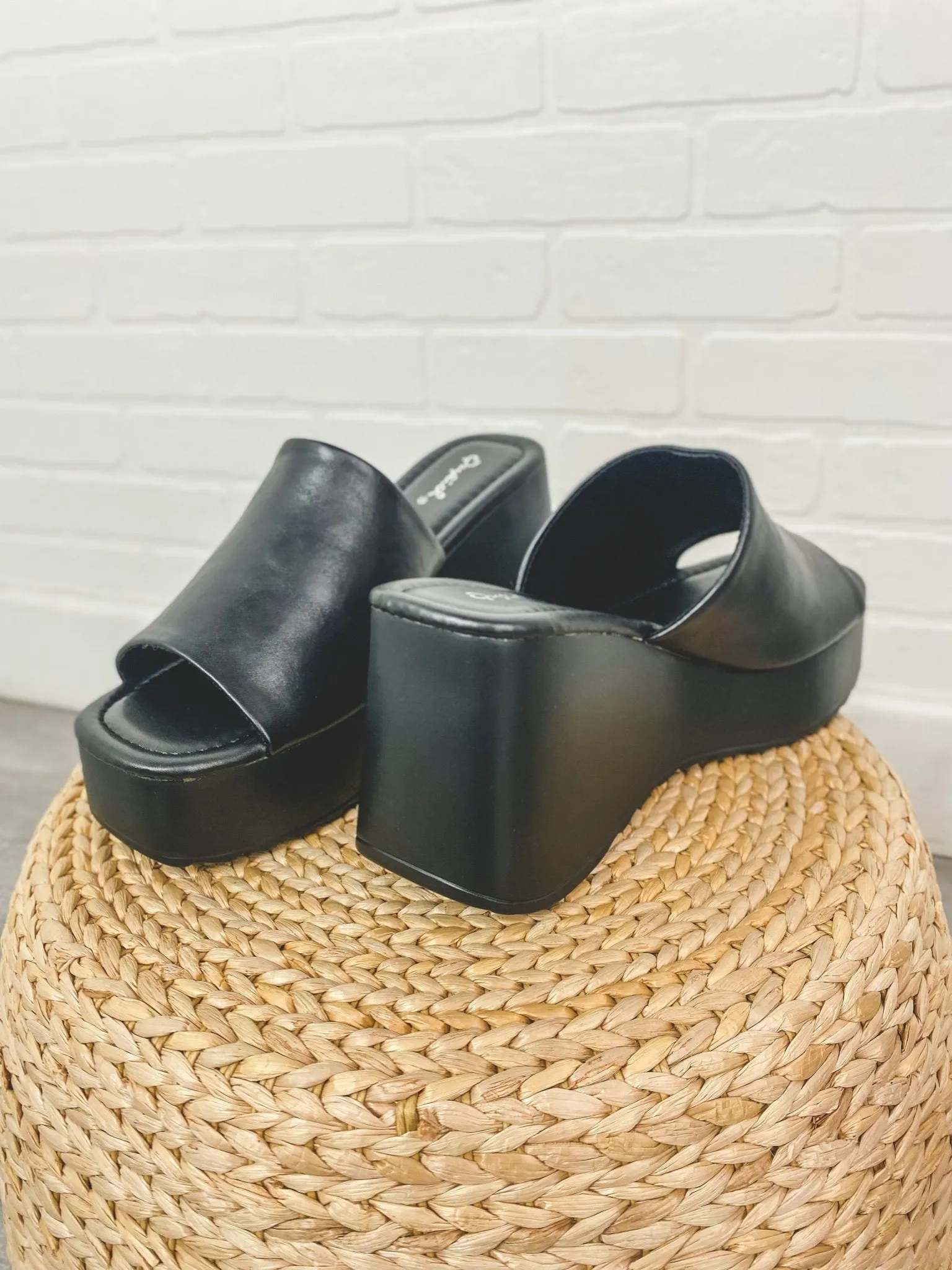 Afton one band sandal black