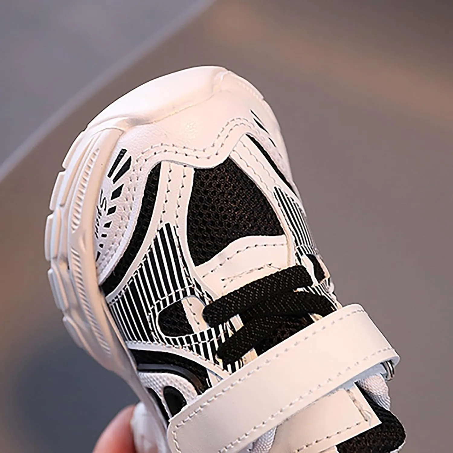 Fashion LED Light Baby Shoes Casual Children Shoes Boys Girls Sandals Soft Kids Sports Shoes Girls Fashion Shoes