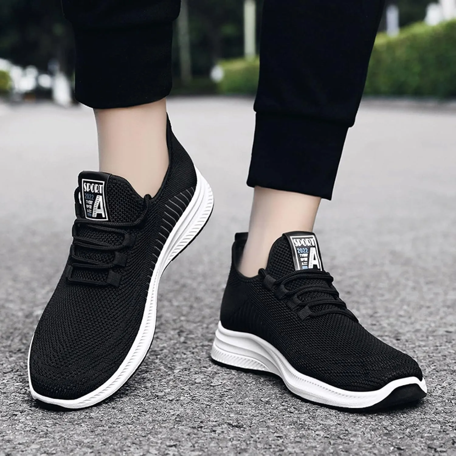 Men's Breathable Stretch Workout Shoes Portable Non Slip Fitness Workout Shoe Men's Comfortable Diabetic Shoes