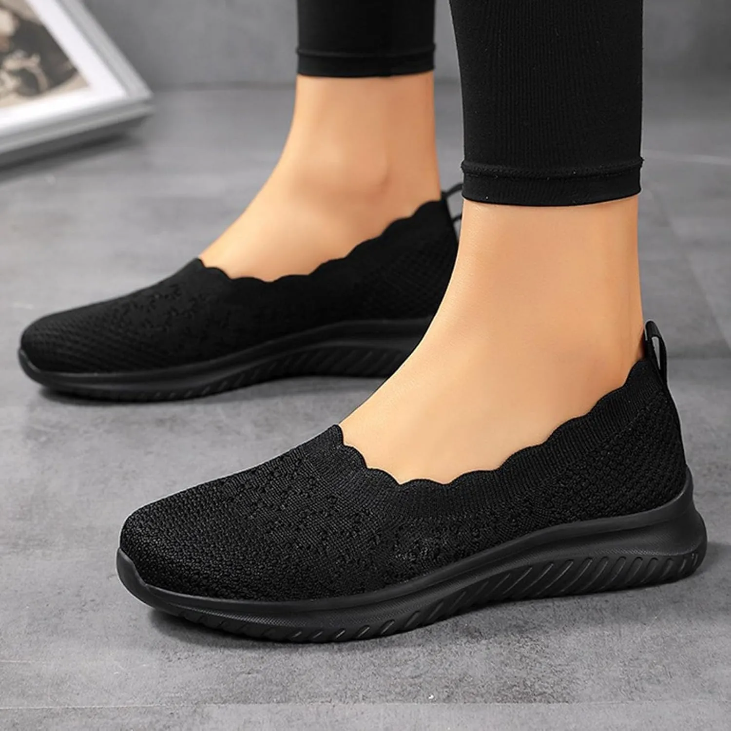 Women's Non Slip Tennis Sneakers Comfortable Low Top Outdoor Walking Shoes Fashion Comfortable Workout Shoes